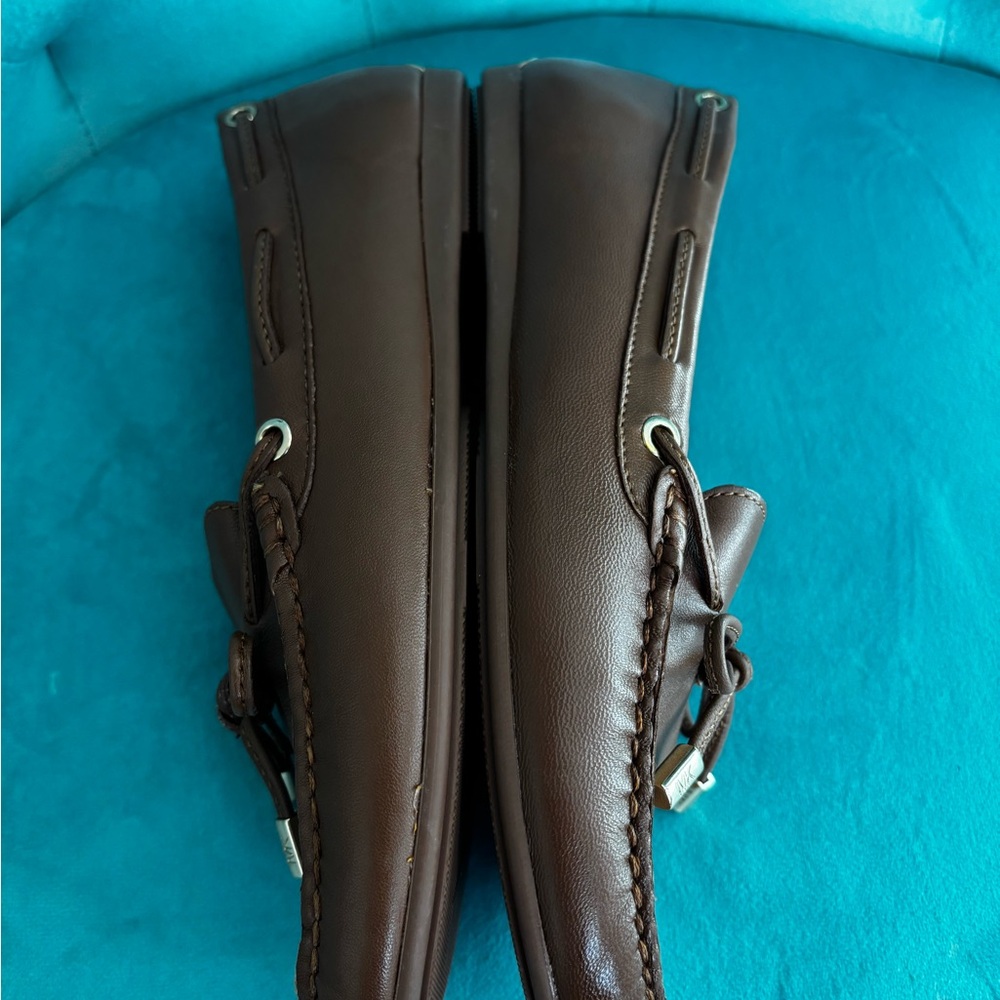 Michael Kors Brown Leather Loafers with Bow Accent Women’s Size 6 - Picture 7 of 11